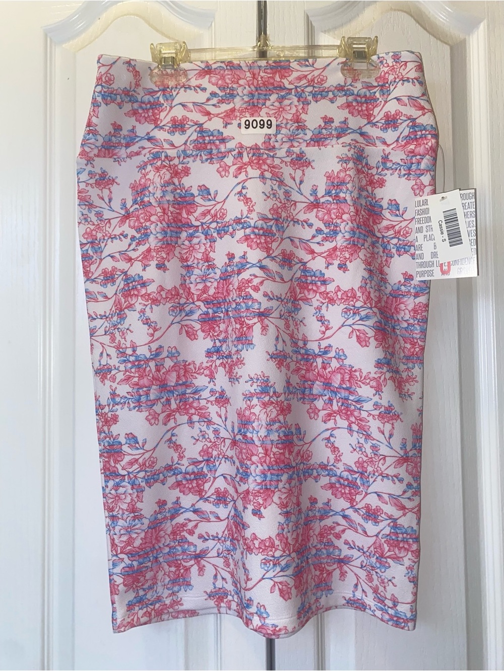 9099 - LuLaRoe Small Cassie Skirt NWT